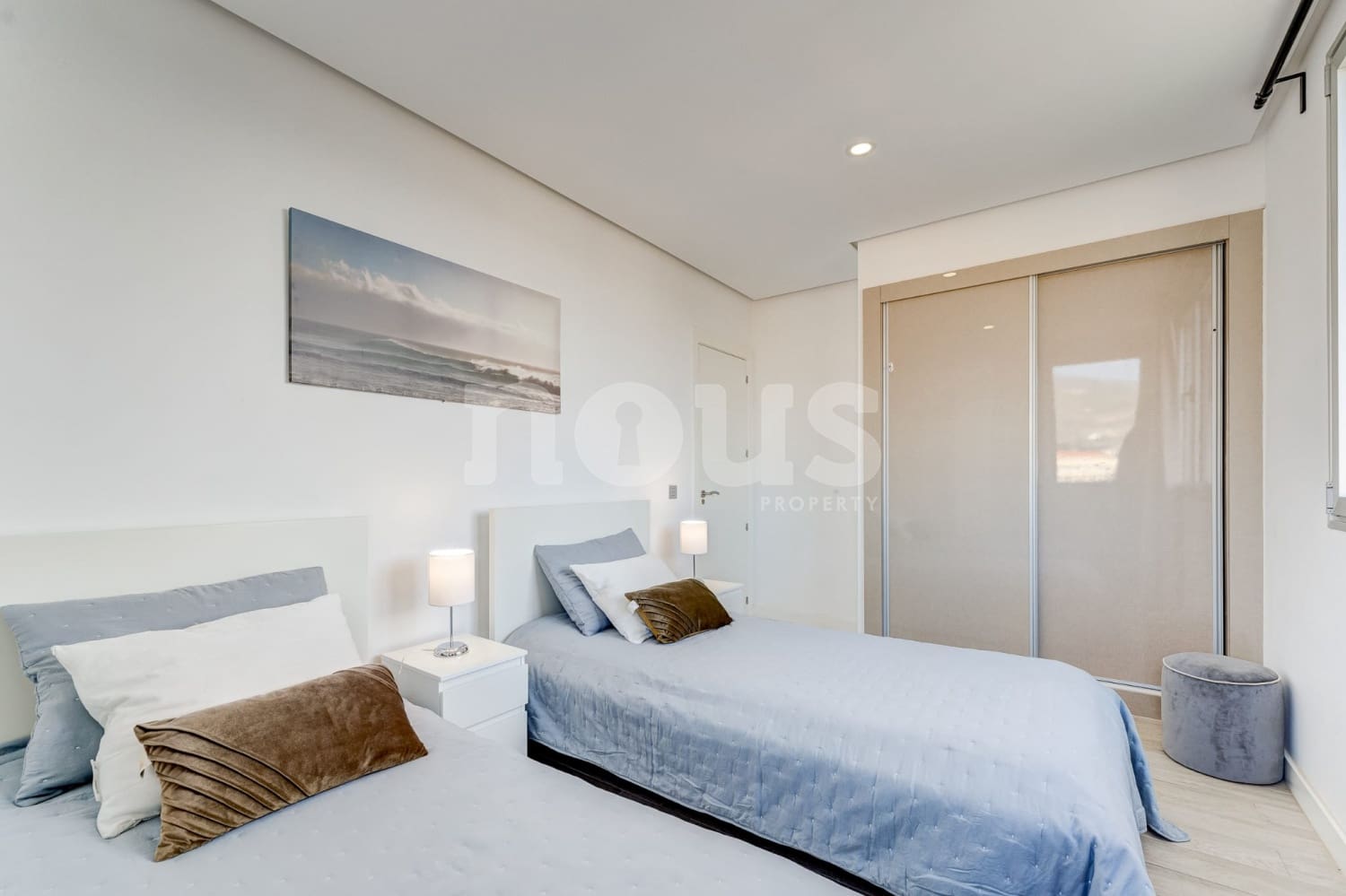 3 makuuhuone Huoneisto myytävänä paikassa Playa Paraiso mukana uima-altaan - 690 000 € (Ref: 9490870)