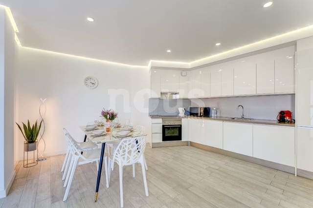 3 makuuhuone Huoneisto myytävänä paikassa Playa Paraiso, Adeje mukana uima-altaan - 690 000 € (Ref: 9490870)