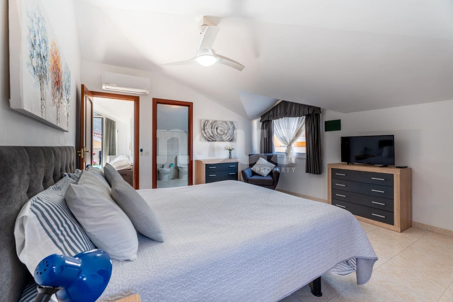 2 sypialnia Penthouse na sprzedaż w Los Cristianos z basenem - 587 000 € (Ref: 9593297)