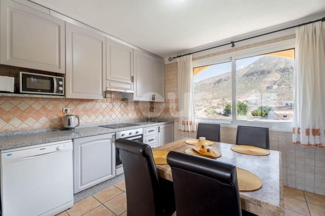 2 sypialnia Penthouse na sprzedaż w Los Cristianos, Arona z basenem - 587 000 € (Ref: 9593297)