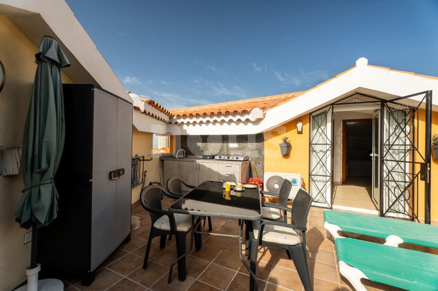 2 sypialnia Penthouse na sprzedaż w Los Cristianos z basenem - 587 000 € (Ref: 9593297)