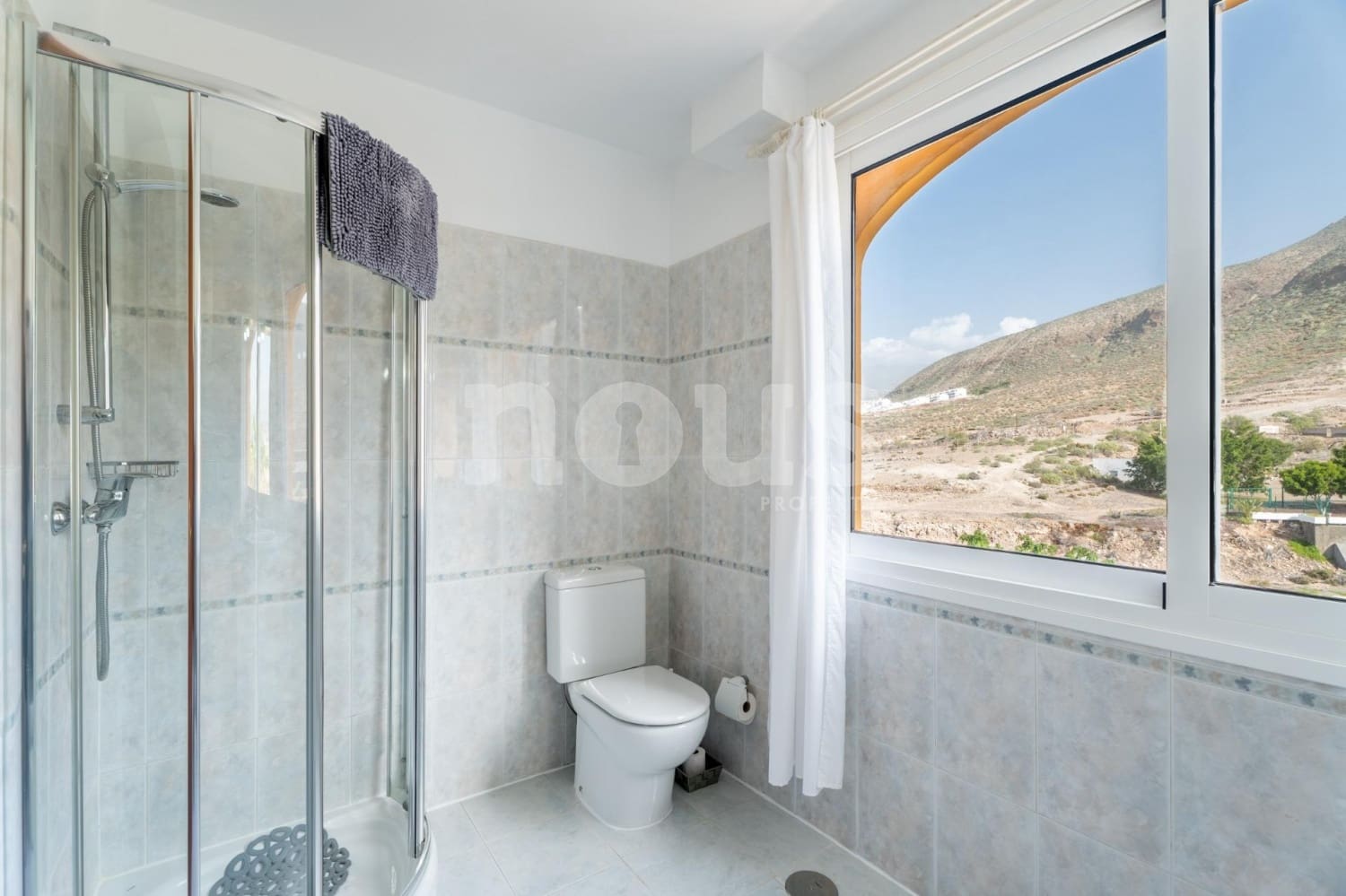 2 sypialnia Penthouse na sprzedaż w Los Cristianos z basenem - 587 000 € (Ref: 9593297)