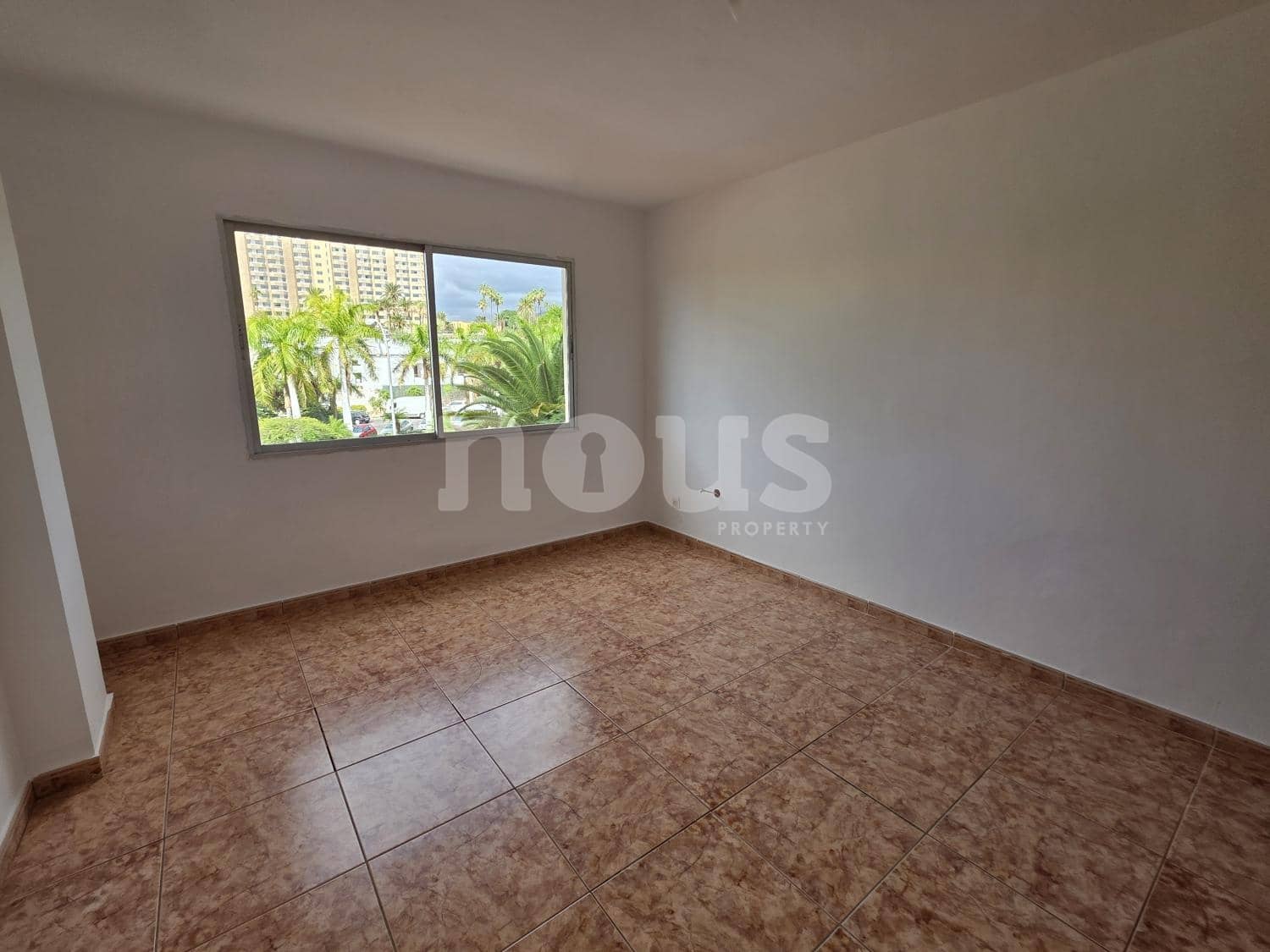 2 Zimmer Apartment zu verkaufen in Los Cristianos mit Pool - 380.000 € (Ref: 9593298)