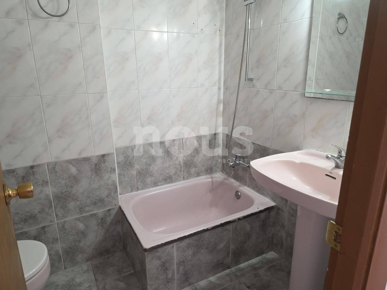 2 Zimmer Apartment zu verkaufen in Los Cristianos mit Pool - 380.000 € (Ref: 9593298)