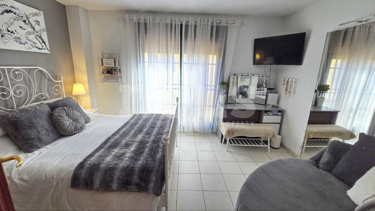 3 makuuhuone Rivitalo myytävänä paikassa Llano del Camello mukana uima-altaan - 409 950 € (Ref: 9631398)