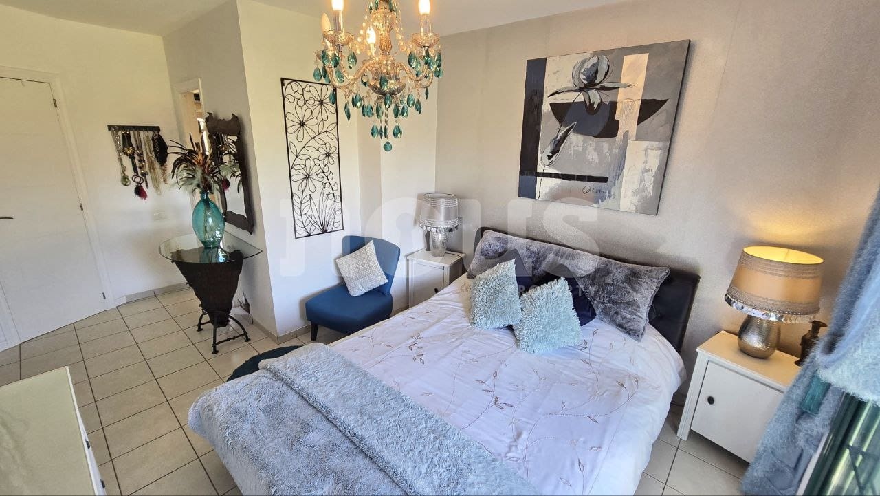 3 makuuhuone Rivitalo myytävänä paikassa Llano del Camello mukana uima-altaan - 409 950 € (Ref: 9631398)