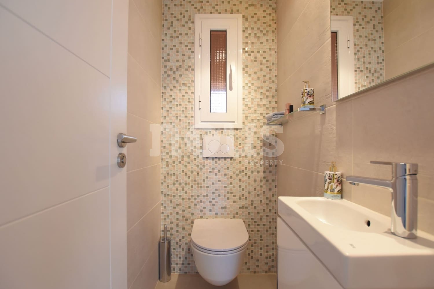 Chalet de 3 habitaciones en Costa Adeje en venta con piscina - 1.290.000 € (Ref: 9646365)