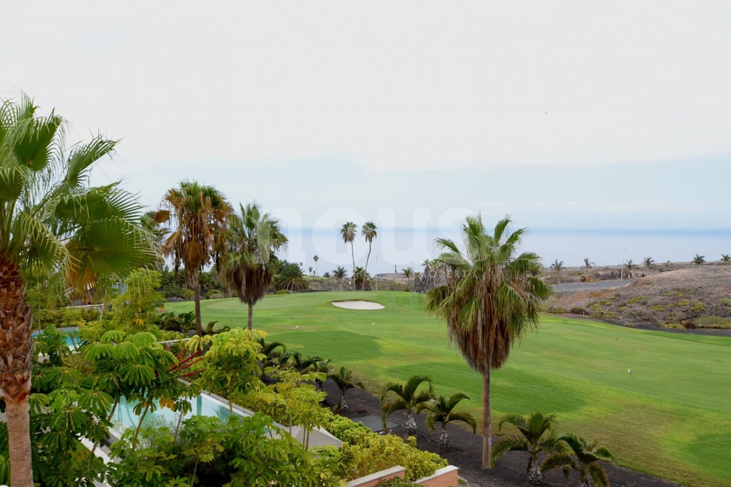 Chalet de 3 habitaciones en Costa Adeje en venta con piscina - 1.290.000 € (Ref: 9646365)