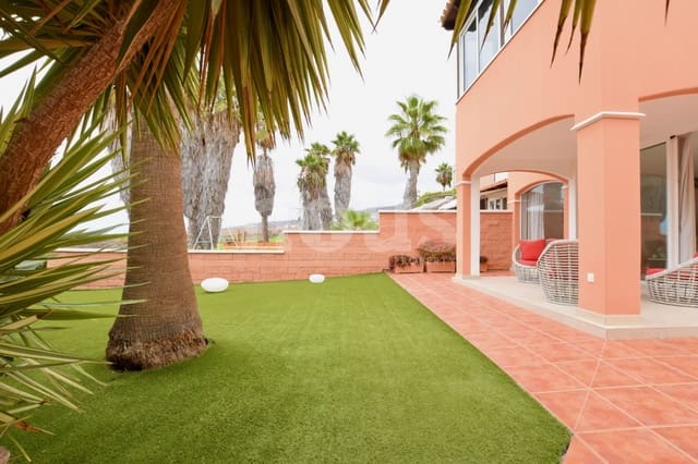 Chalet de 3 habitaciones en La Caleta Adeje, Adeje en venta con piscina - 1.290.000 € (Ref: 9646365)