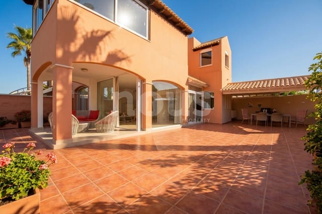 3 quarto Moradia para venda em La Caleta Adeje, Adeje com piscina - 1 250 000 € (Ref: 9646365)