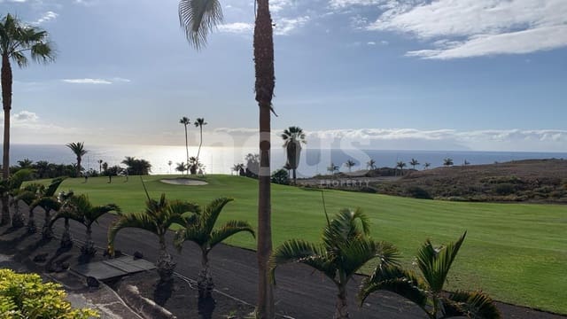 3 quarto Moradia para venda em La Caleta Adeje, Adeje com piscina - 1 250 000 € (Ref: 9646365)