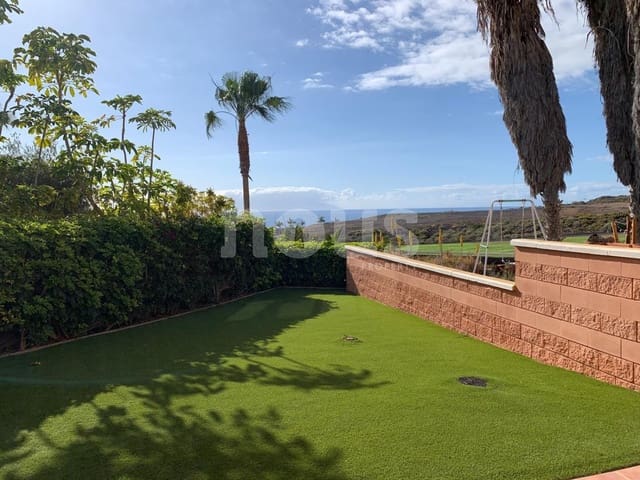 3 quarto Moradia para venda em La Caleta Adeje, Adeje com piscina - 1 250 000 € (Ref: 9646365)