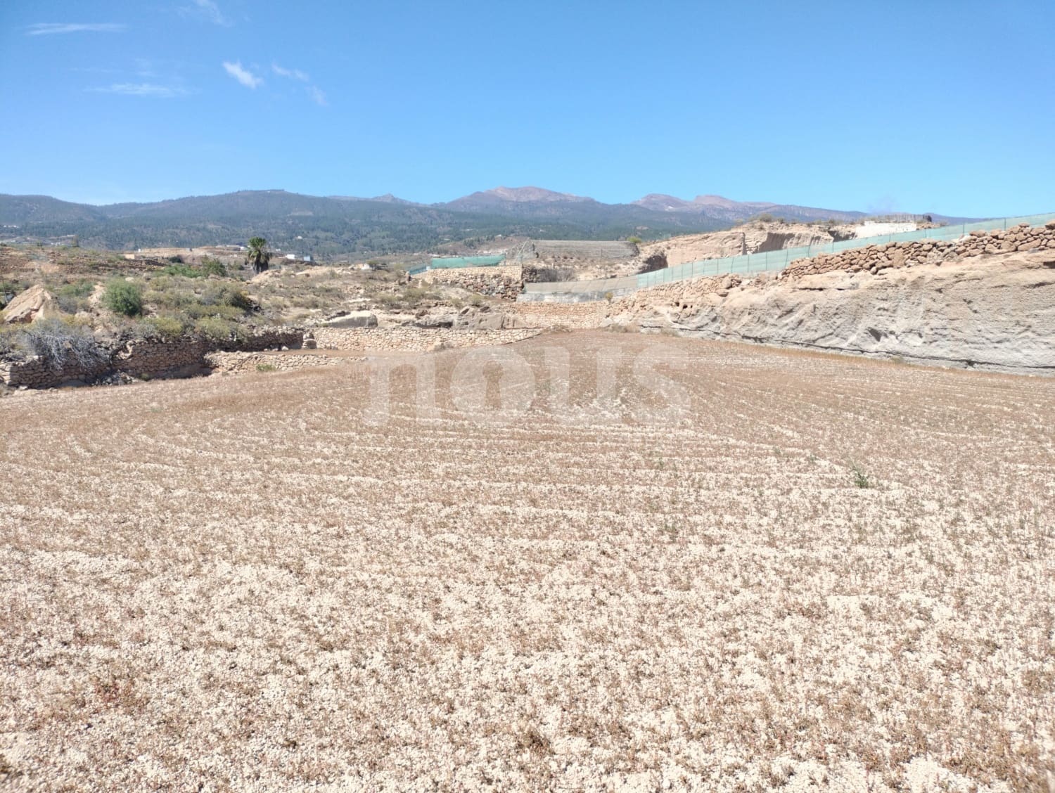 Rakentamaton maa myytävänä paikassa Chimiche - 560 000 € (Ref: 9666998)