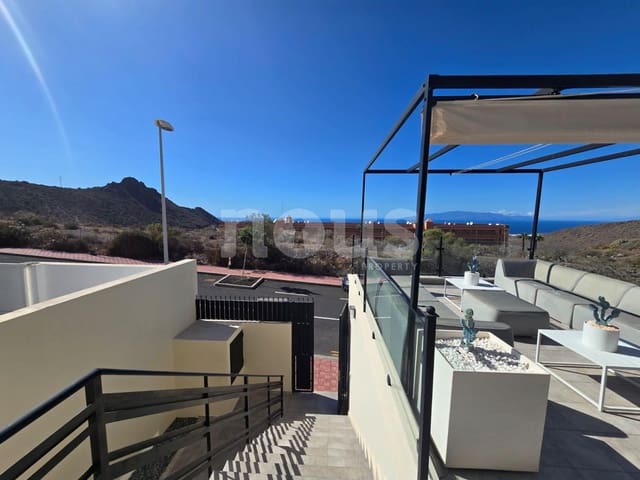 3 soveværelse Villa til salg i Torviscas, Adeje med swimmingpool - € 1.480.000 (Ref: 9671222)