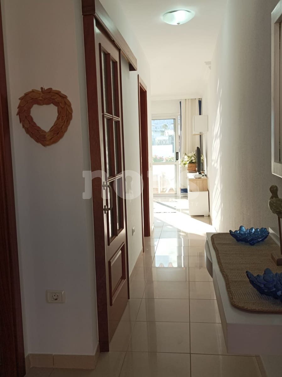Ático de 1 habitación en Los Cristianos en venta con piscina - 299.950 € (Ref: 9709053)