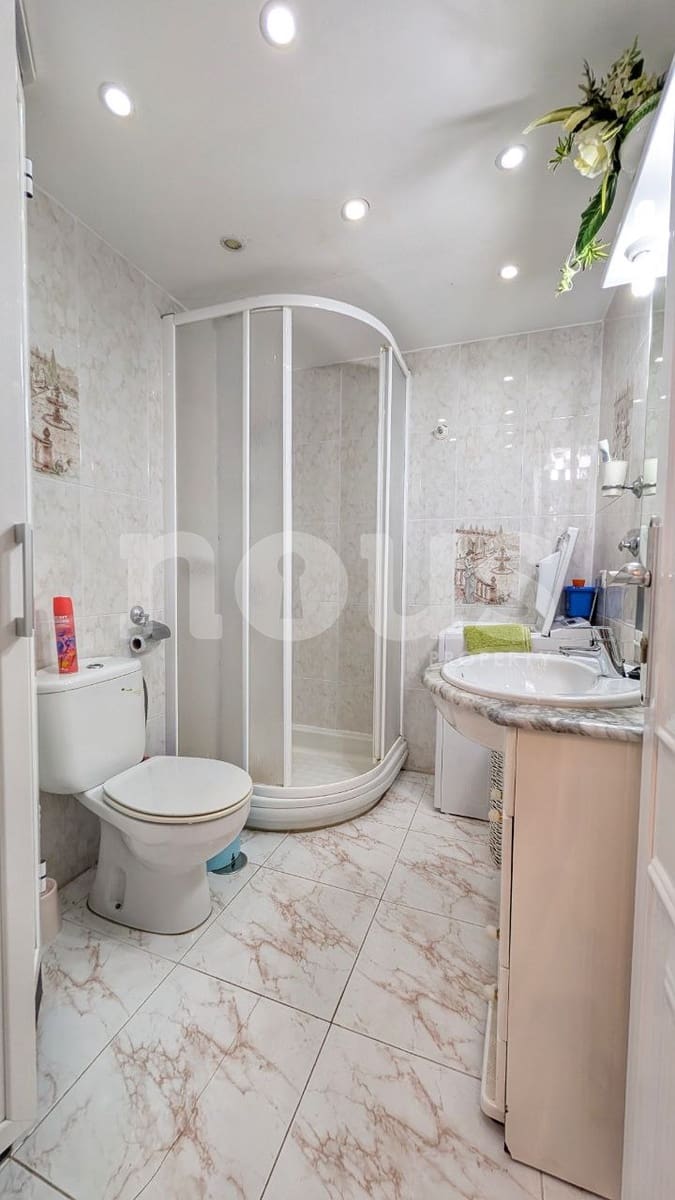 2 slaapkamer Appartement te koop in Playa de las Americas met zwembad - € 750.000 (Ref: 9711045)