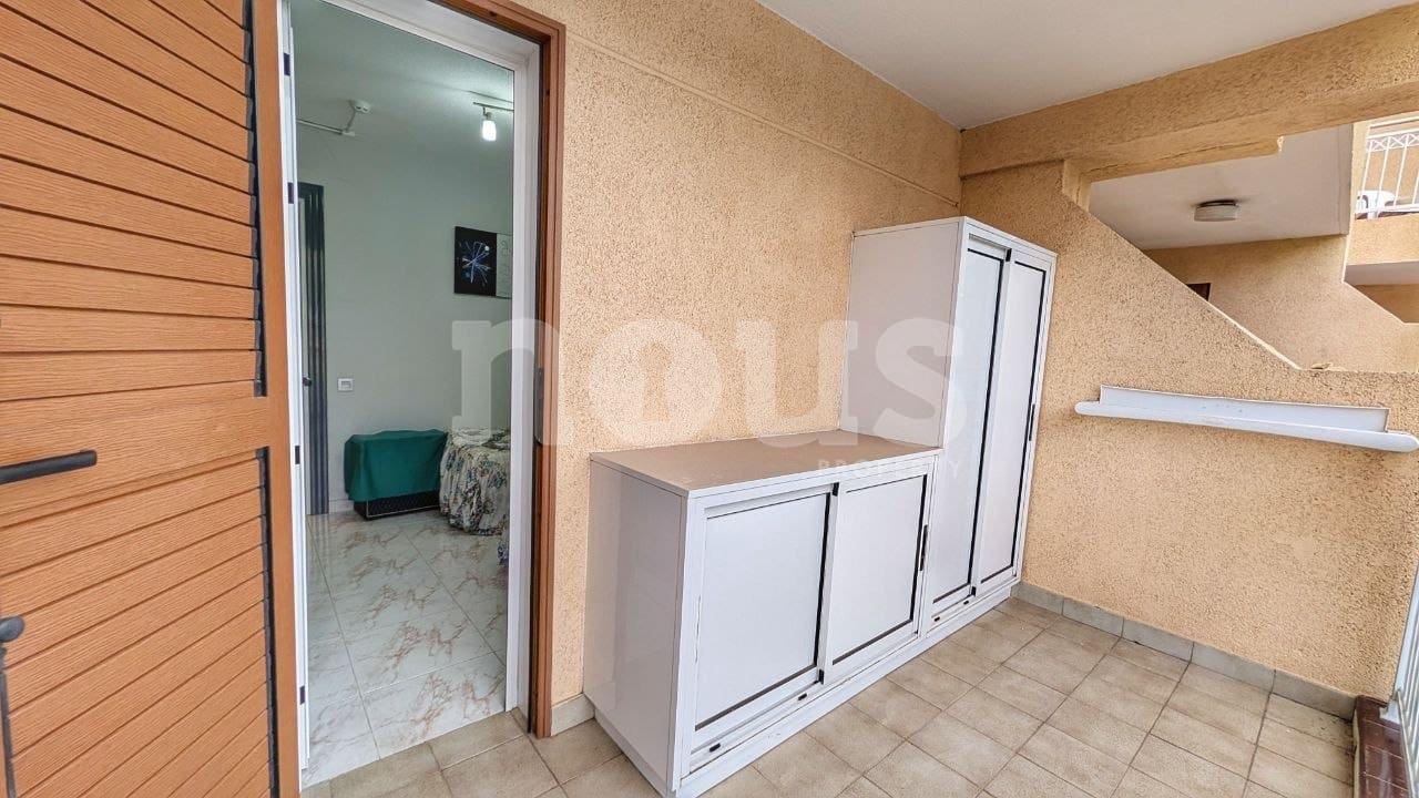 2 slaapkamer Appartement te koop in Playa de las Americas met zwembad - € 750.000 (Ref: 9711045)