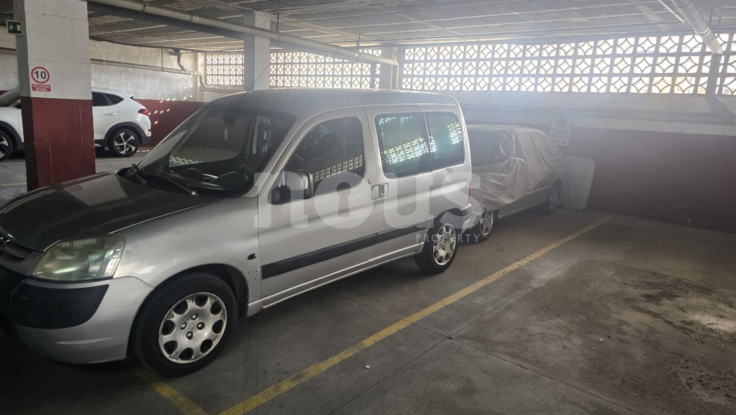 2 slaapkamer Appartement te koop in Playa de las Americas met zwembad - € 750.000 (Ref: 9711045)