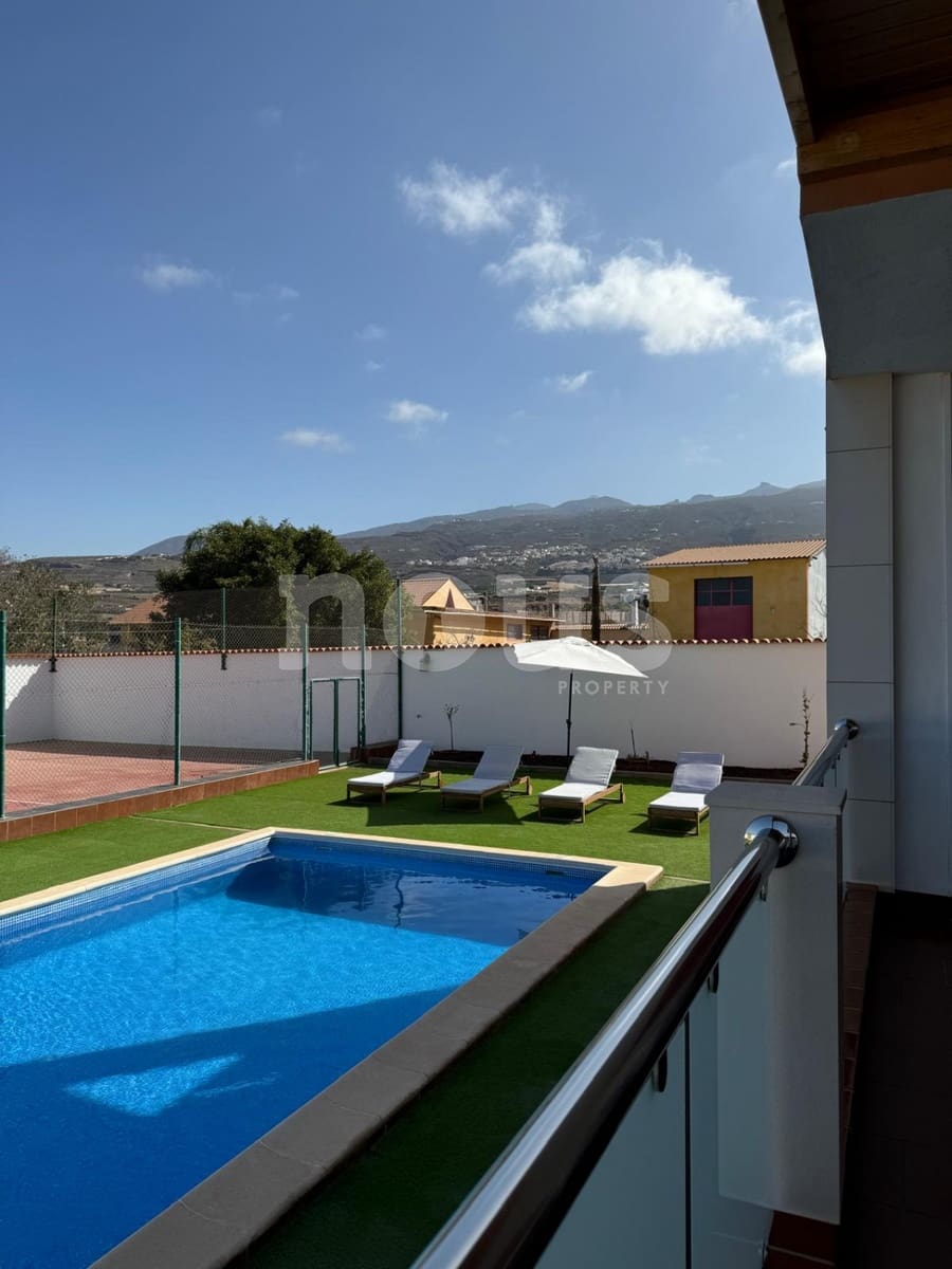 4 chambre Villa/Maison à vendre à Playa Paraiso avec piscine - 1 400 000 € (Ref: 9720693)