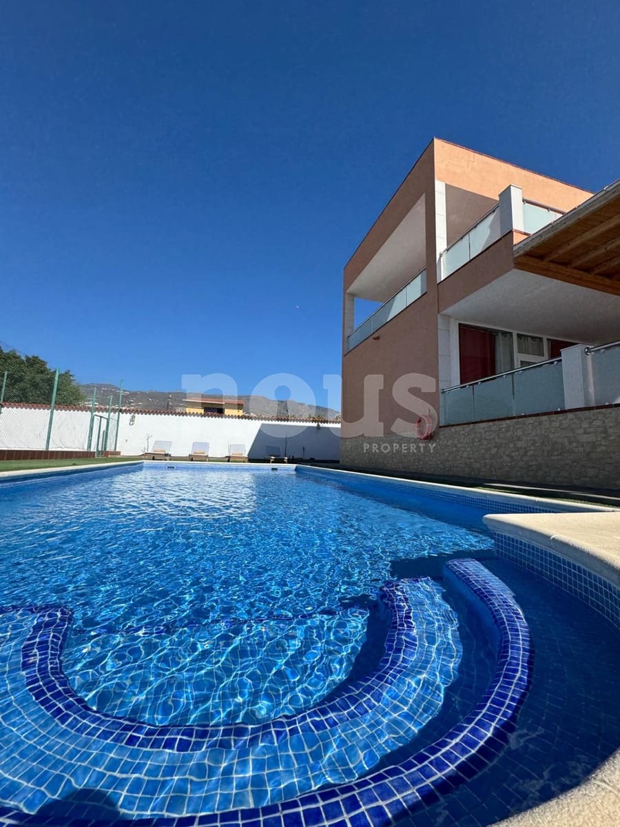 4 chambre Villa/Maison à vendre à Playa Paraiso avec piscine - 1 400 000 € (Ref: 9720693)