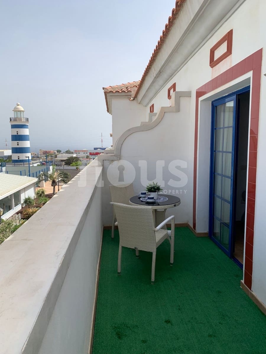 2 bedroom Penthouse for sale in Llano del Camello with pool - € 265,000 (Ref: 9733750)