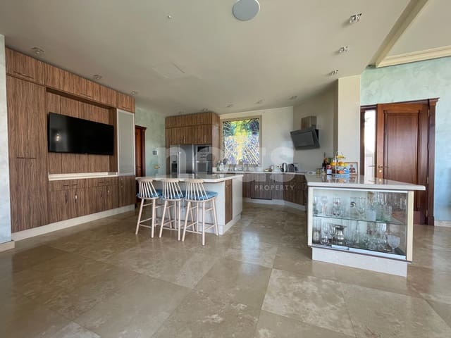 7 quarto Moradia para venda em La Caleta Adeje, Adeje com piscina - 5 950 000 € (Ref: 9777087)