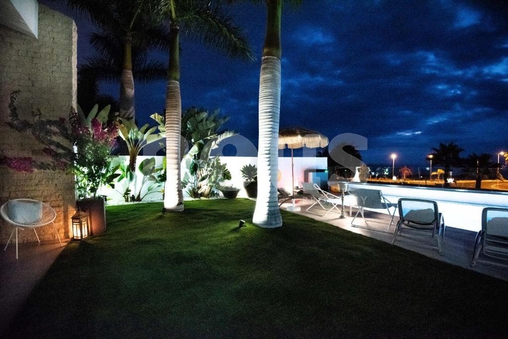 3 bedroom Villa for sale in La Caleta Adeje with pool - € 1,690,000 (Ref: 9833013)