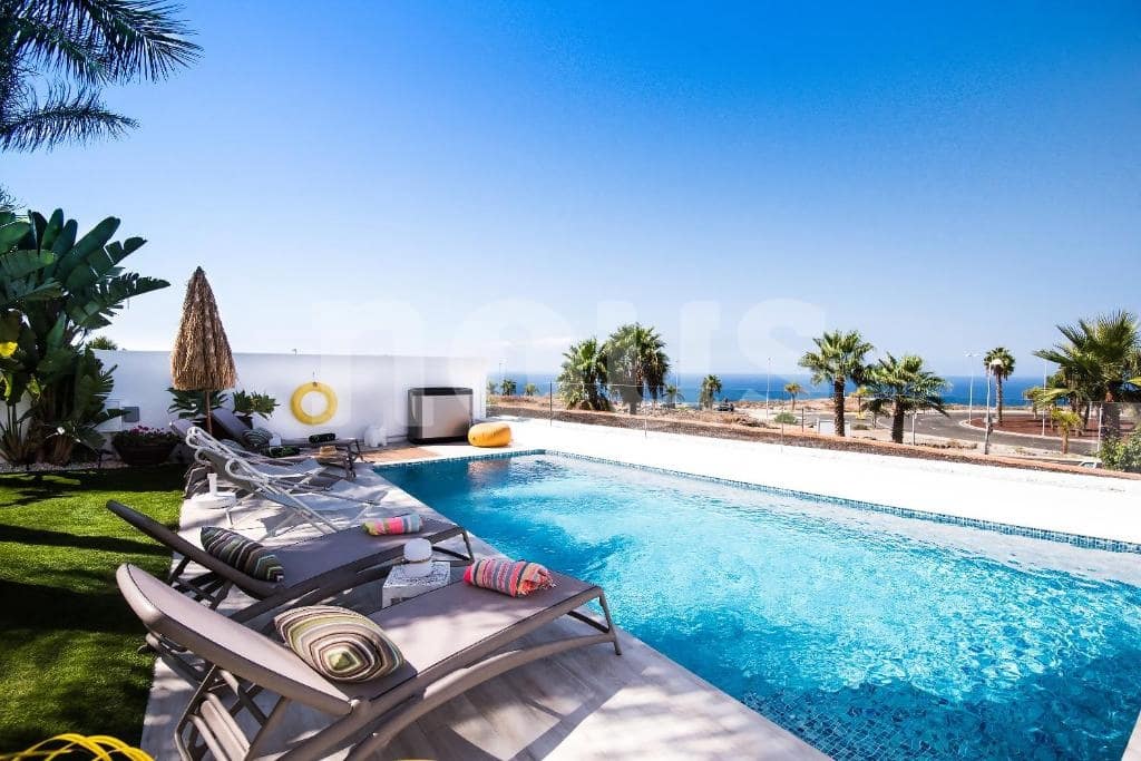 3 bedroom Villa for sale in La Caleta Adeje with pool - € 1,690,000 (Ref: 9833013)