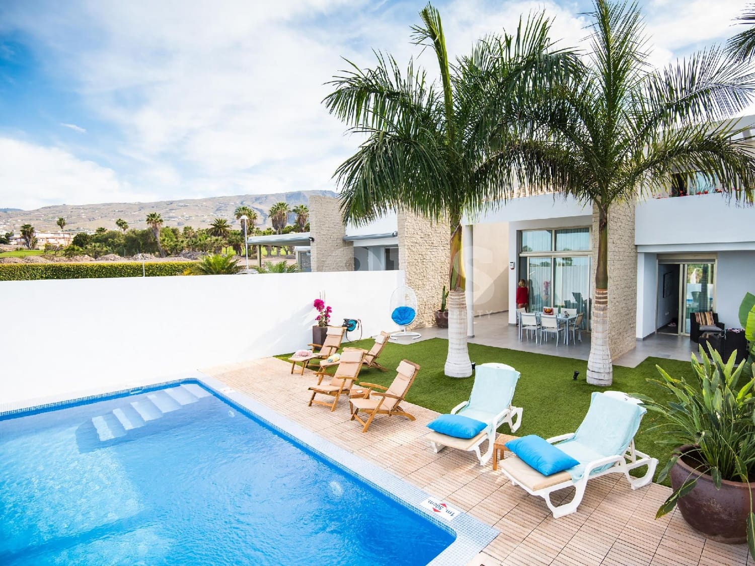 3 bedroom Villa for sale in La Caleta Adeje with pool - € 1,690,000 (Ref: 9833013)