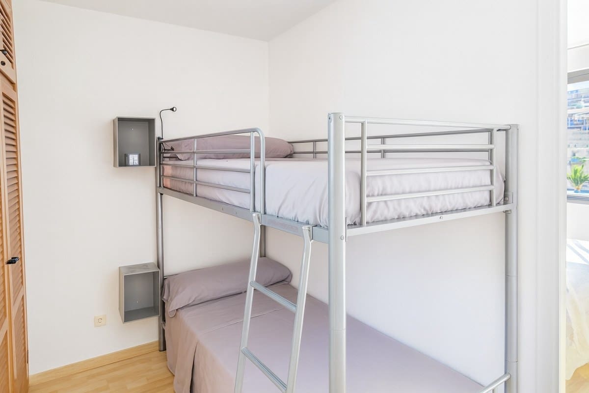 2 soveværelse Lejlighed til salg i Playa Paraiso med swimmingpool garage - € 299.000 (Ref: 9898580)