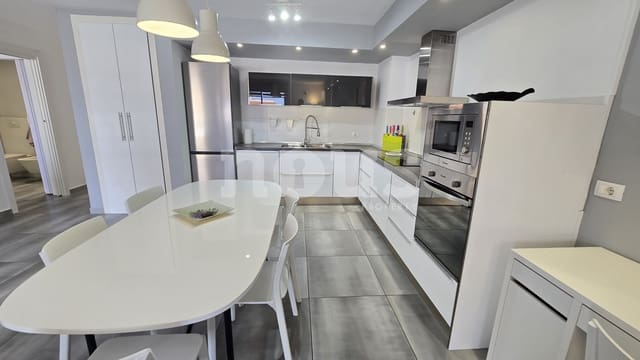 2 Zimmer Apartment zu verkaufen in Playa Paraiso, Adeje mit Pool - 599.900 € (Ref: 9911829)