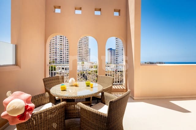 Ático de 2 habitaciones en Playa Paraiso, Adeje en venta con piscina garaje - 499.000 € (Ref: 9935186)