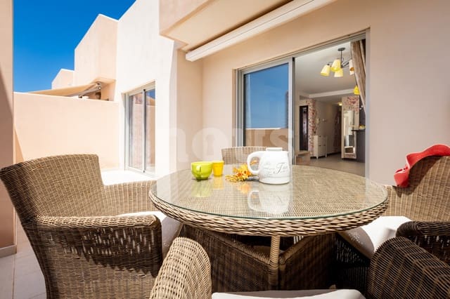 Ático de 2 habitaciones en Playa Paraiso, Adeje en venta con piscina garaje - 499.000 € (Ref: 9935186)