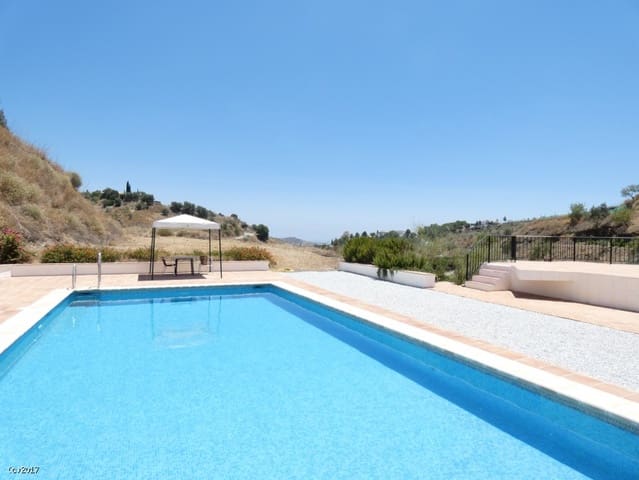 7 sypialnia Biznes na sprzedaż w Rincón de la Victoria - 925 000 € (Ref: 7716138)