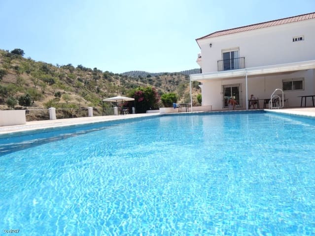 7 sypialnia Biznes na sprzedaż w Rincón de la Victoria - 925 000 € (Ref: 7716138)