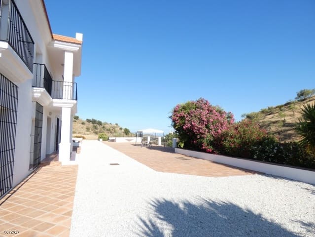 7 sypialnia Biznes na sprzedaż w Rincón de la Victoria - 925 000 € (Ref: 7716138)