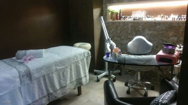 Business for sale in Gaspar Perelló, Torrevieja - € 100,000 (Ref: 7716159)