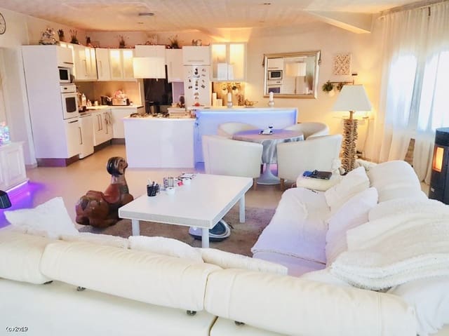 Business for sale in Tarragona city - € 1,250,000 (Ref: 7716177)