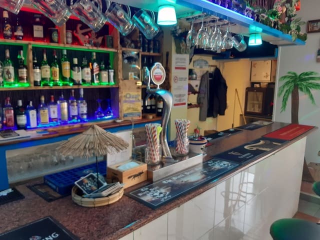 Business for sale in Gargasindi, Calpe / Calp - € 149,950 (Ref: 7716239)