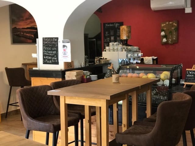 Business for sale in Casco Urbano, Teulada-Moraira - € 199,950 (Ref: 7716247)