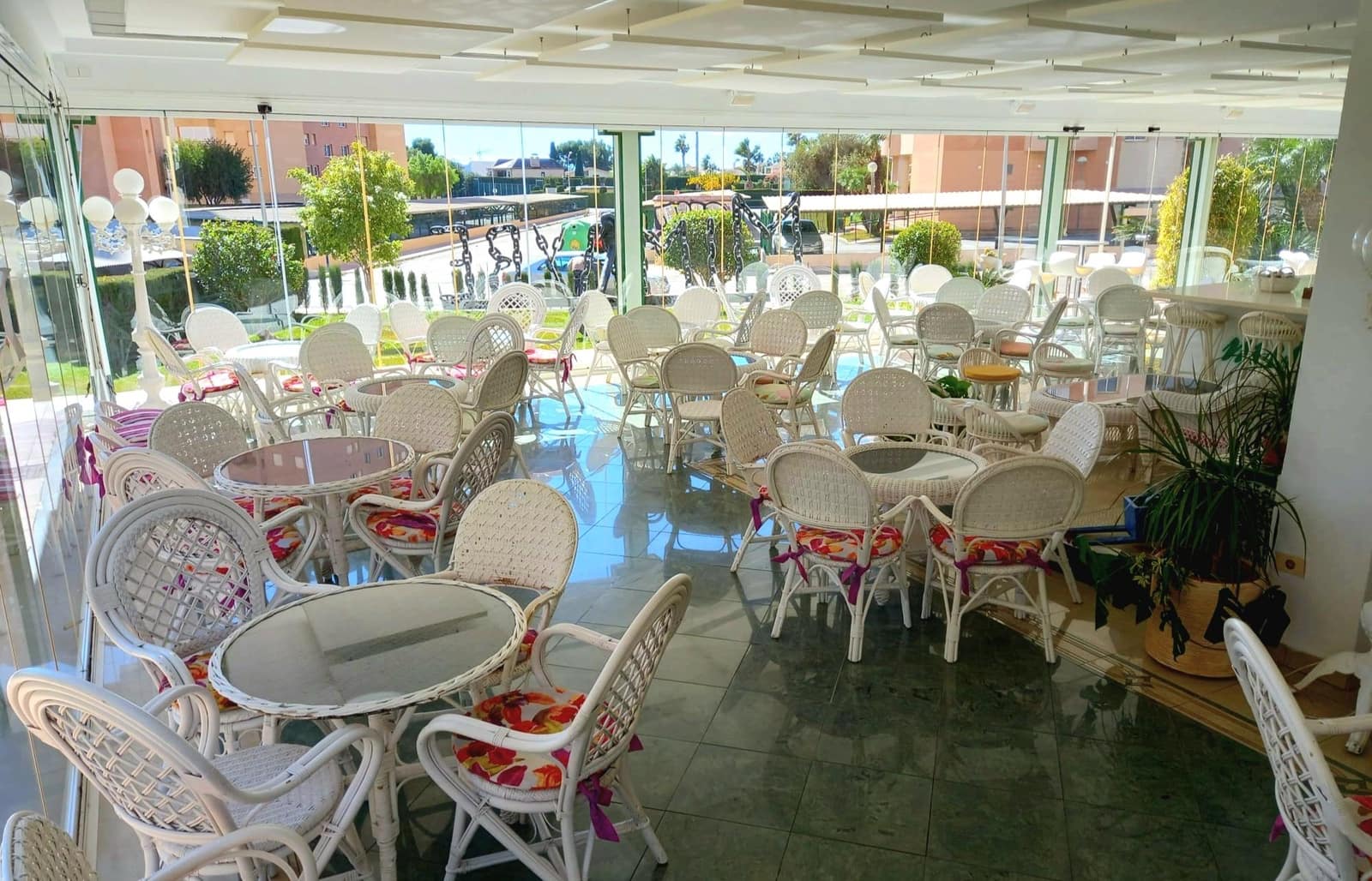 Business for sale in Orihuela - € 1,800,000 (Ref: 7716266)