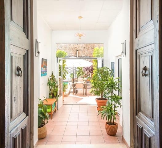 5 bedroom Business for sale in Xàtiva with pool - € 445,000 (Ref: 7716275)