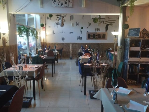 Business for sale in Algorfa - € 50,000 (Ref: 7731779)