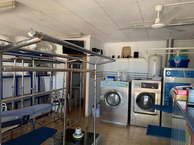 Bedrift til salgs i La Marina - € 140 000 (Ref: 7886903)