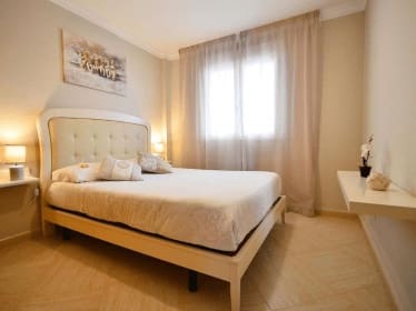 24 sypialnia Biznes na sprzedaż w Benidorm - 6 500 000 € (Ref: 8278413)