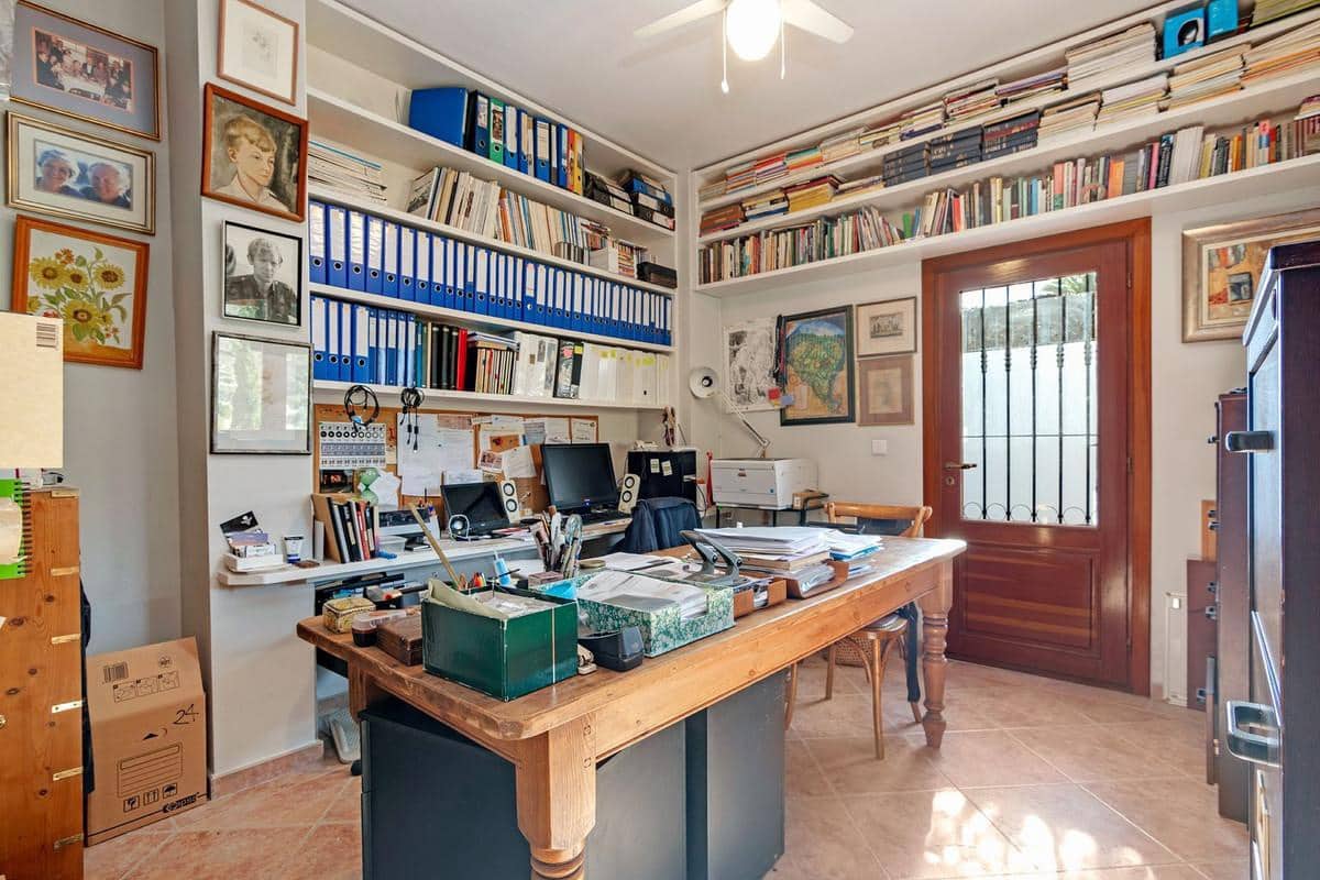 Entreprise à vendre à Relleu - 675 000 € (Ref: 8425310)