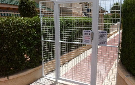 Entreprise à vendre à Centro - Muelle Pesquero, Torrevieja - 75 000 € (Ref: 8684372)