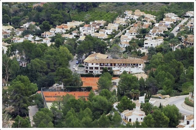 Business for sale in Centro Urbano, Dénia - € 2,200,000 (Ref: 8684373)