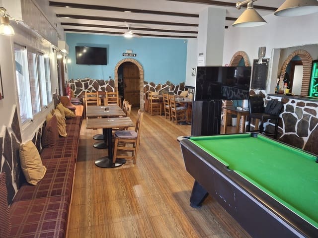 Business for sale in Villamartin, Orihuela - € 150,000 (Ref: 8823965)