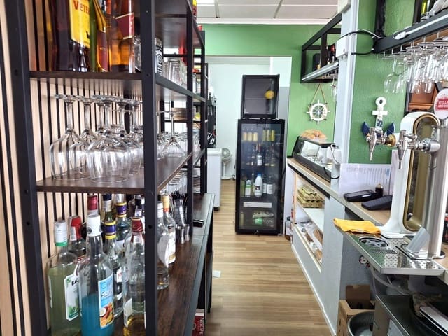 Negocio en Centro - Muelle Pesquero, Torrevieja en venta - 47.500 € (Ref: 9743183)